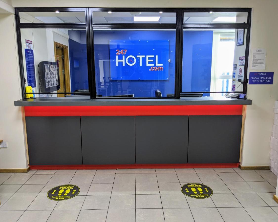 247Hotel.Com Oldham Bagian luar foto