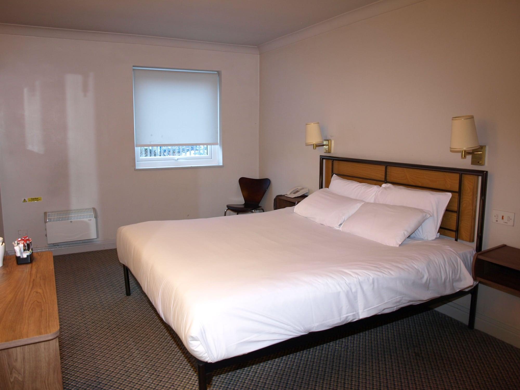 247Hotel.Com Oldham Bagian luar foto