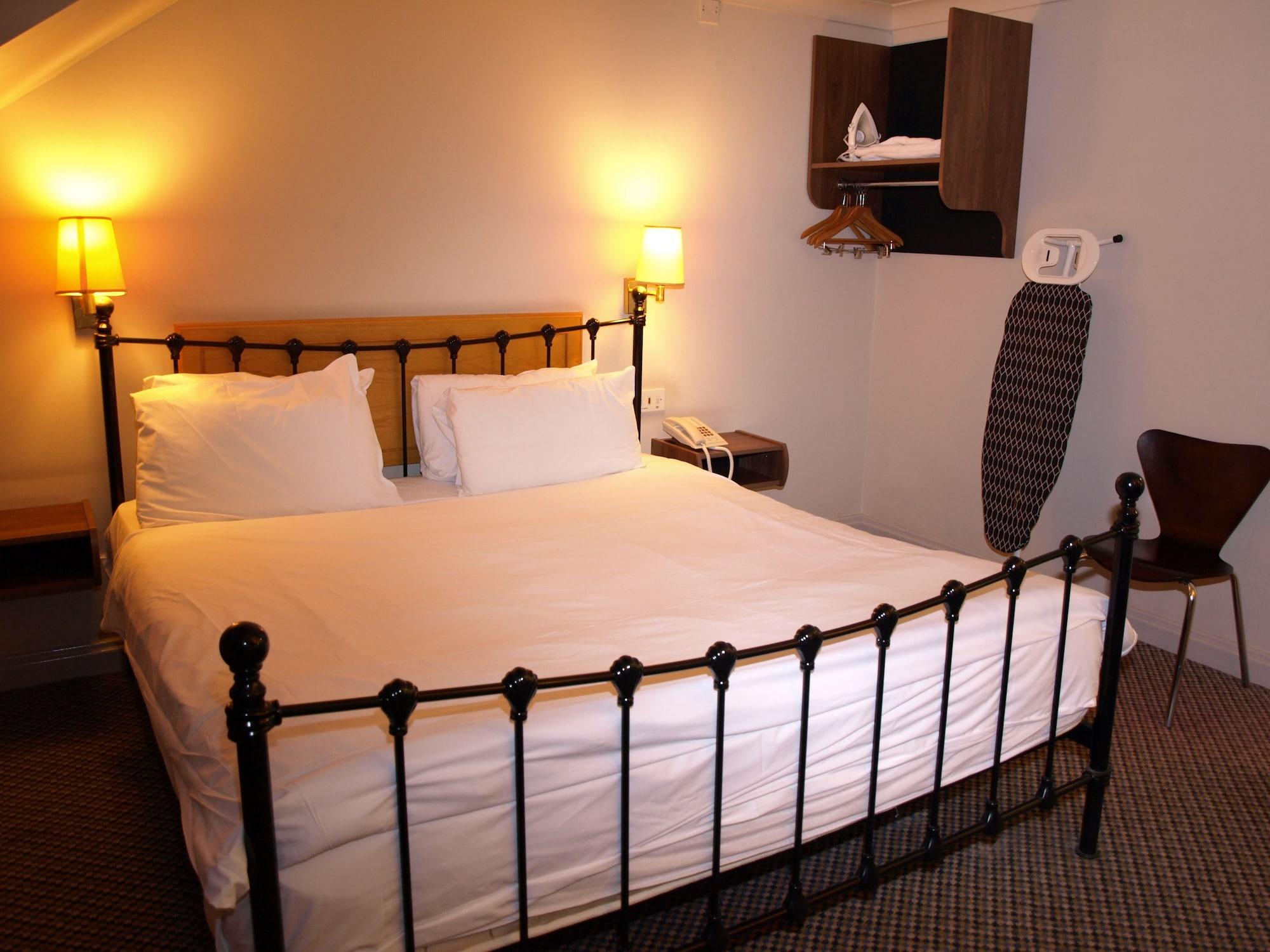 247Hotel.Com Oldham Bagian luar foto