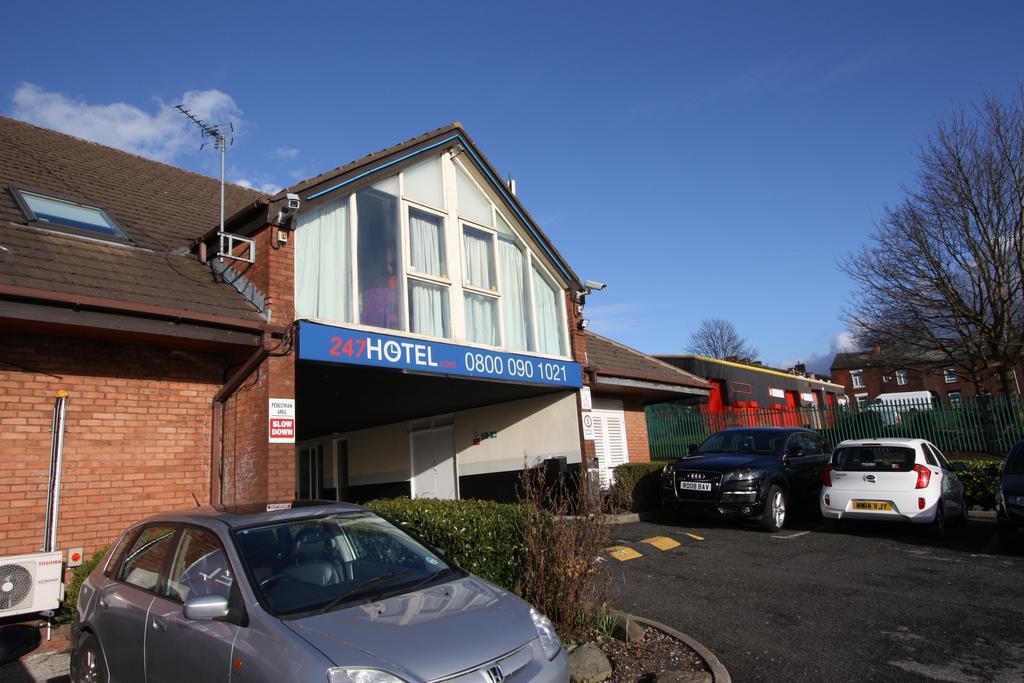 247Hotel.Com Oldham Bagian luar foto