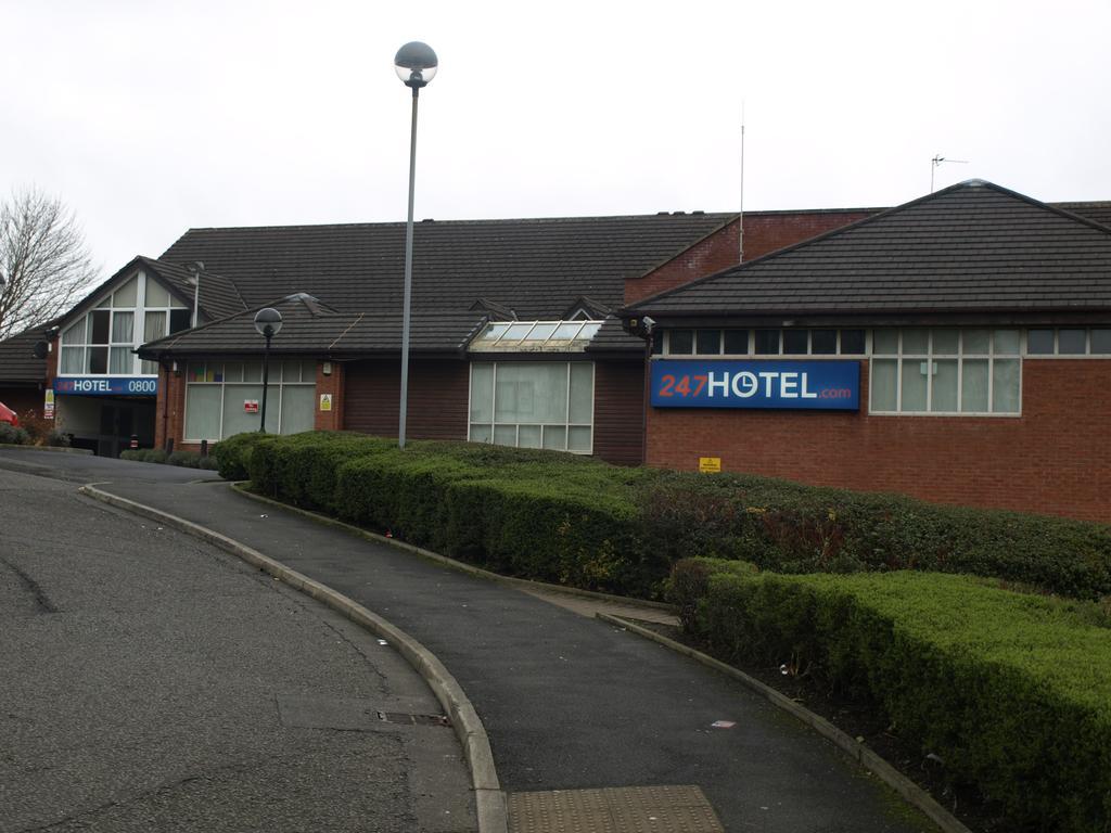 247Hotel.Com Oldham Bagian luar foto
