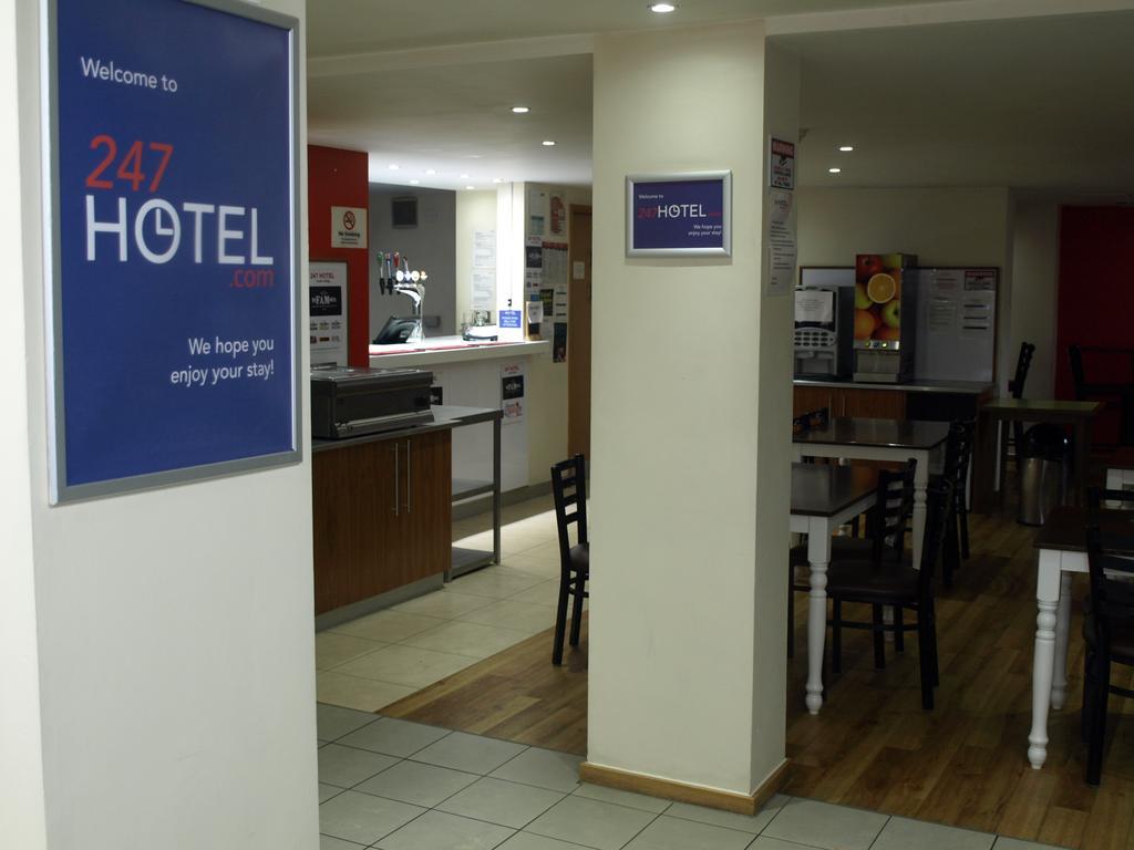 247Hotel.Com Oldham Bagian luar foto